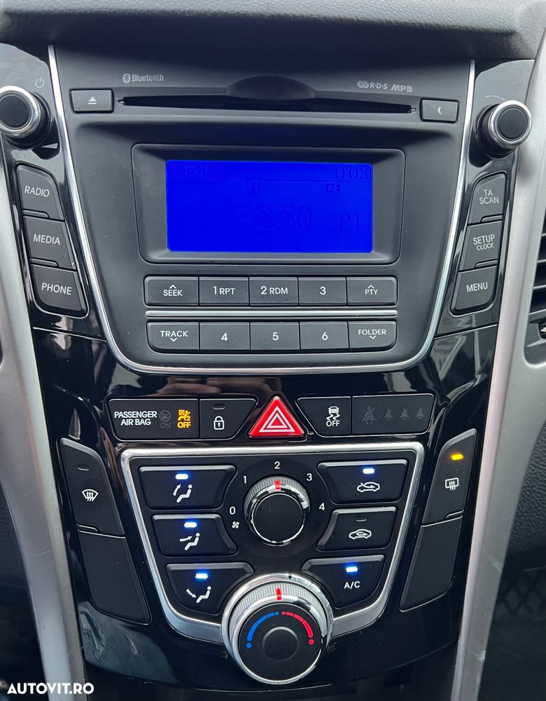 Hyundai i30 1.6 CRDI Automatik Trend - 15