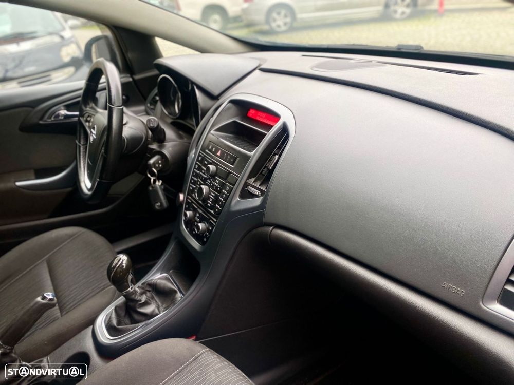 Opel Astra GTC 1.7 CDTI DPF - 21