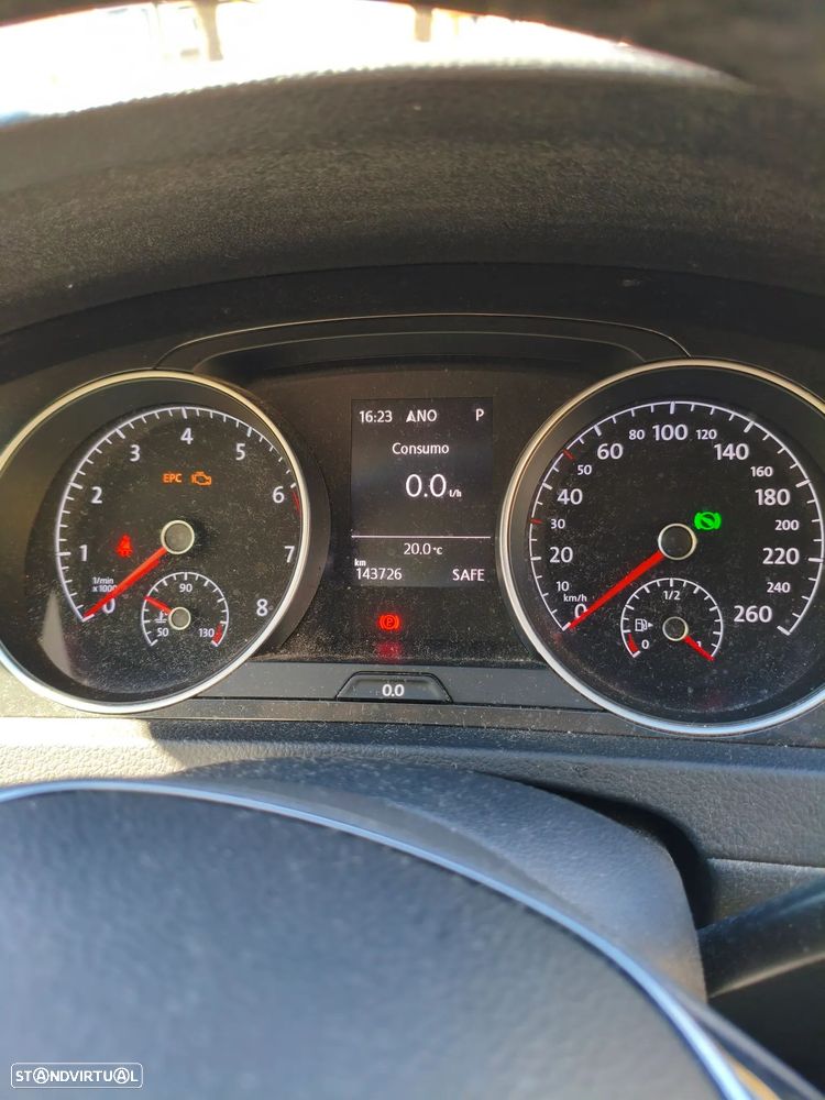 VW Golf 1.0 TSI Confortline DSG - 6