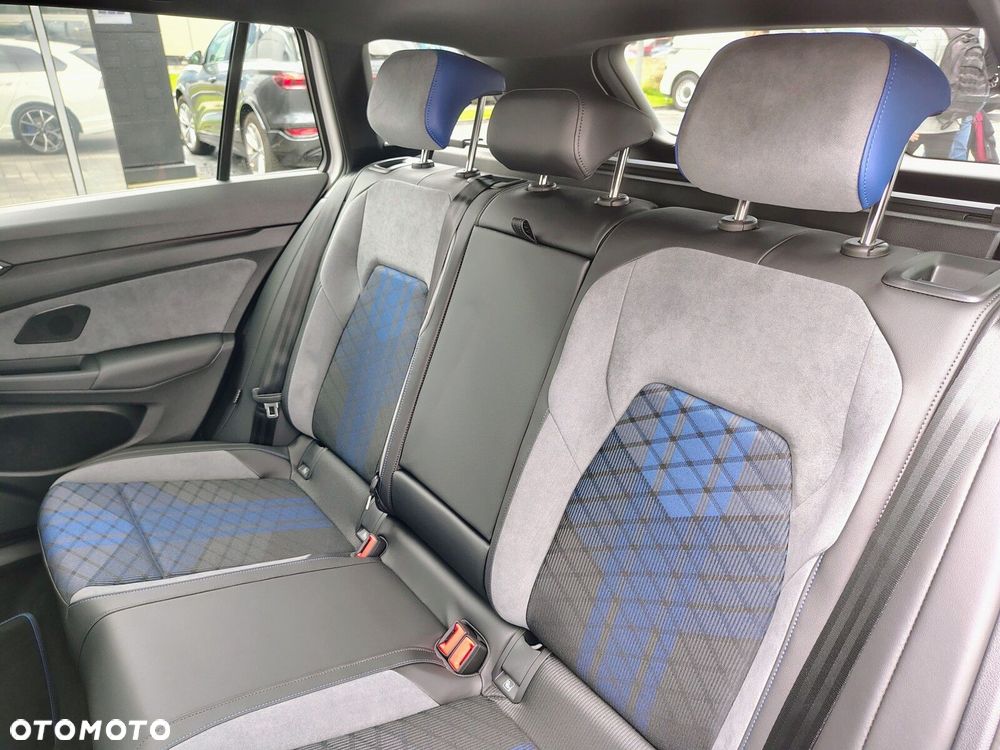 Volkswagen Golf Variant - 26