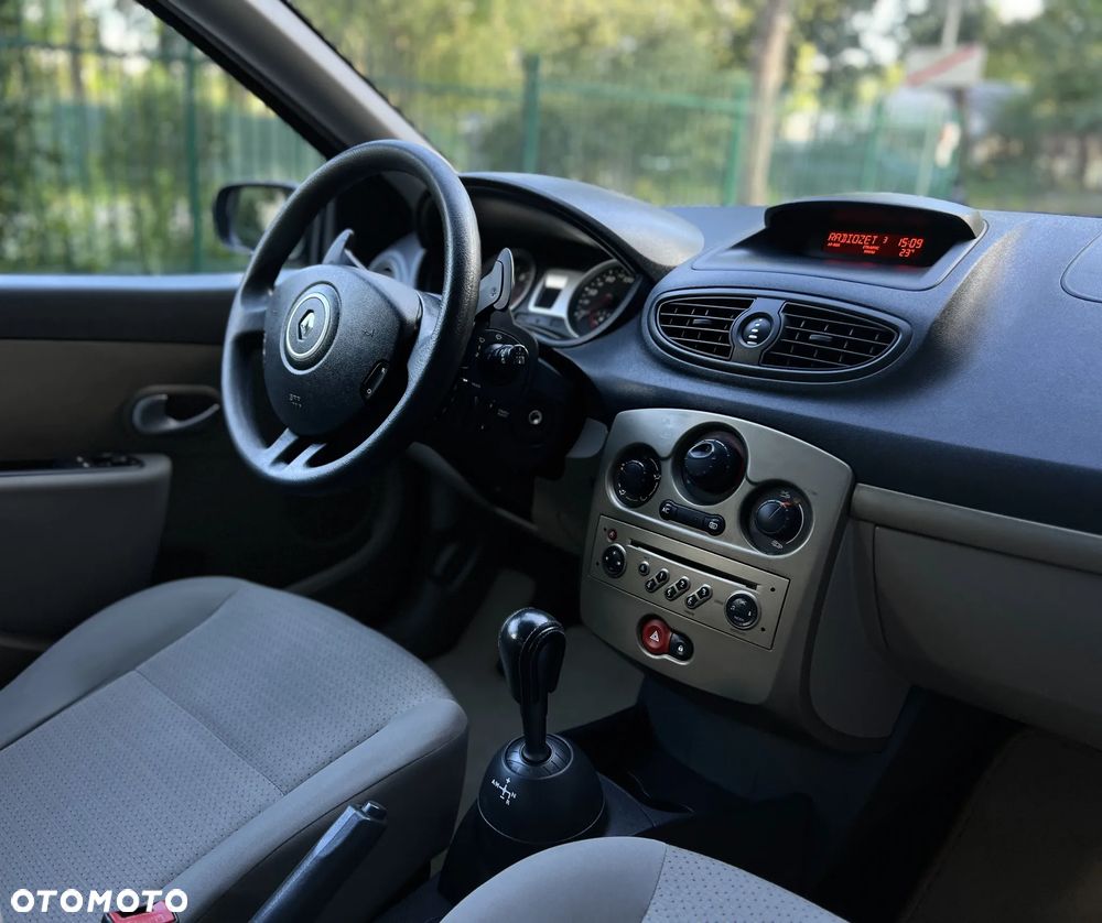 Renault Clio - 18