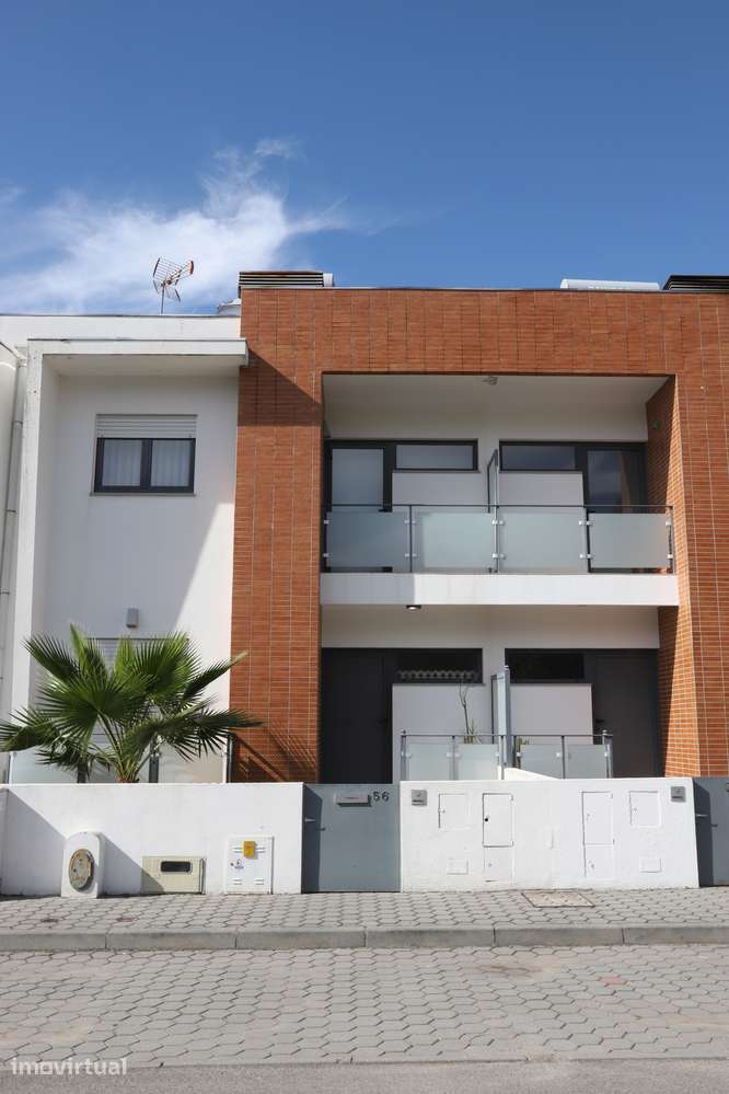 Moradia em excelentes condições, local muito agradável. Preço fixo - Grande imagem: 2/32