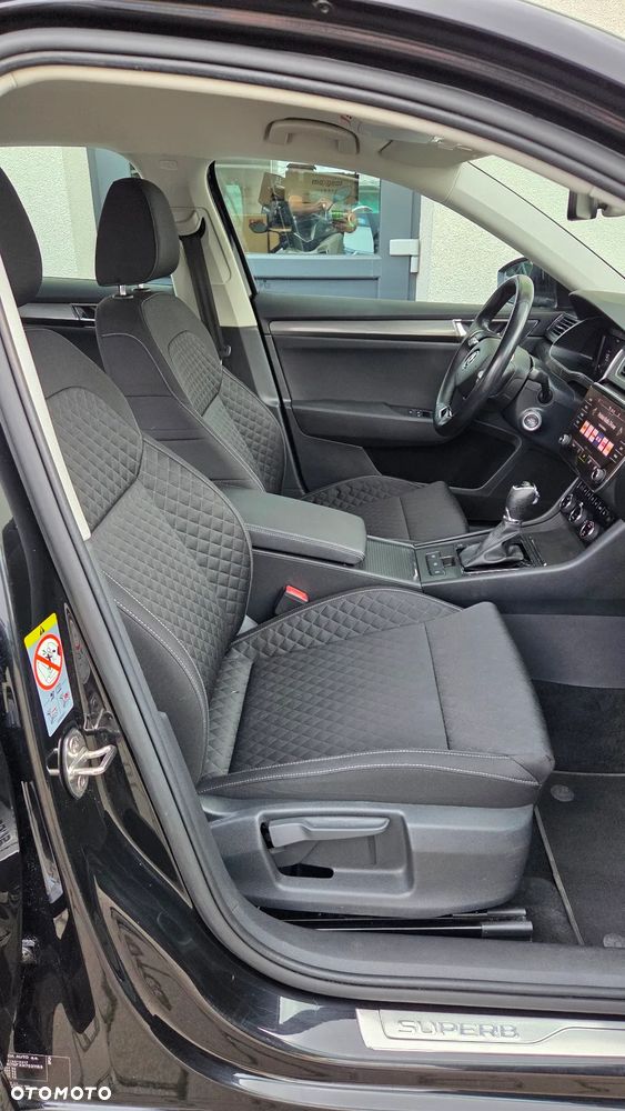 Skoda Superb 1.5 TSI Ambition DSG - 23