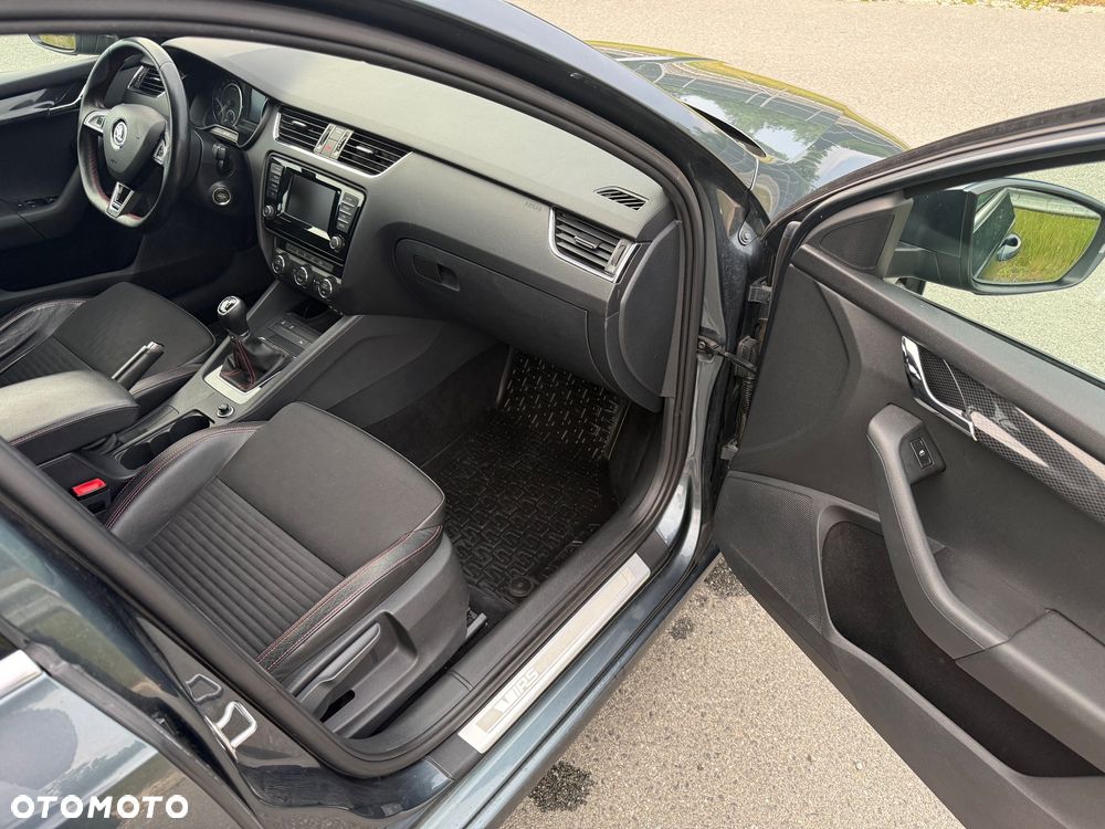 Skoda Octavia 2.0 TDI RS - 21