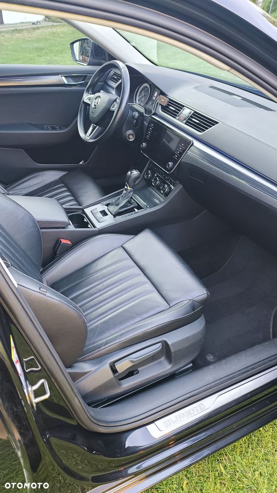 Skoda Superb 2.0 TDI Sportline DSG7 - 19
