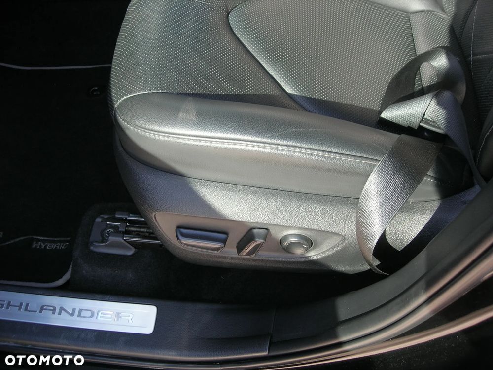 Toyota Highlander 2.5 Hybrid Executive - 15