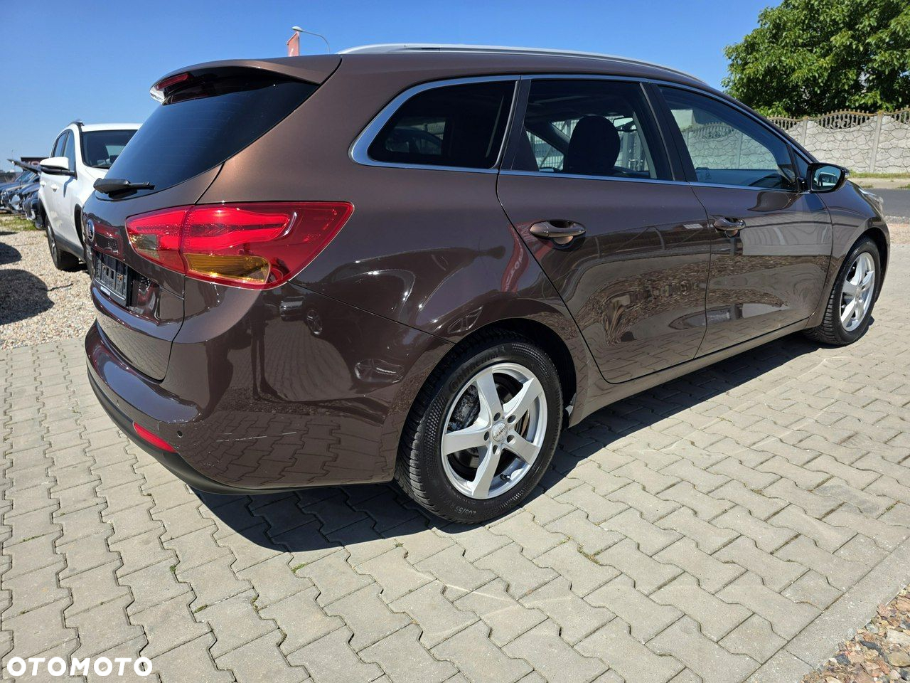 Kia Ceed 1.6 GDI DCT SW Platinum Edition - 26