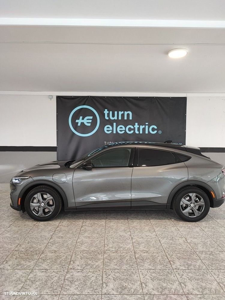 Ford Mustang Mach-E 75.7 kWh Base - 1