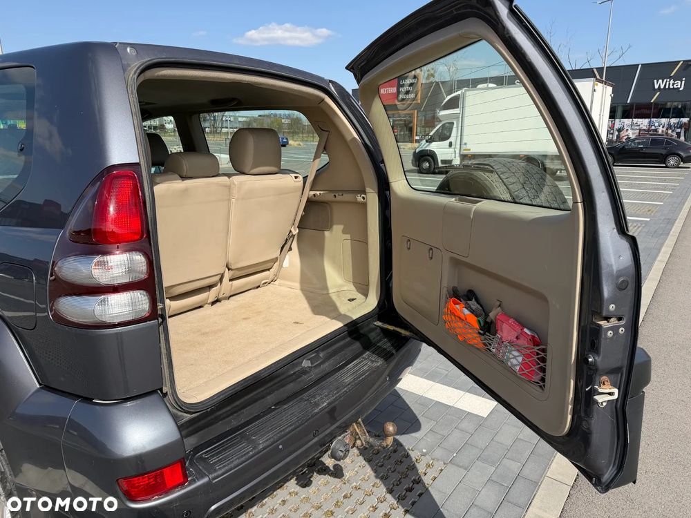 Toyota Land Cruiser - 11