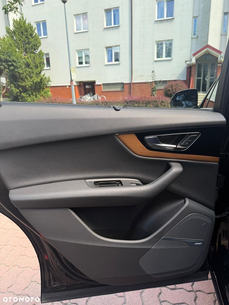 Audi Q7 3.0 TFSI Quattro Tiptronic - 24