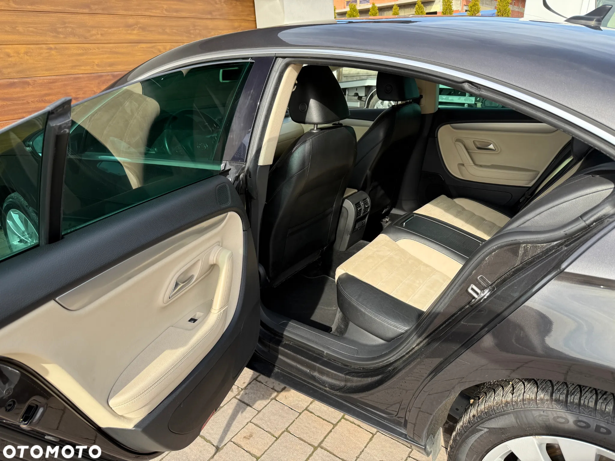 Volkswagen Passat CC - 12