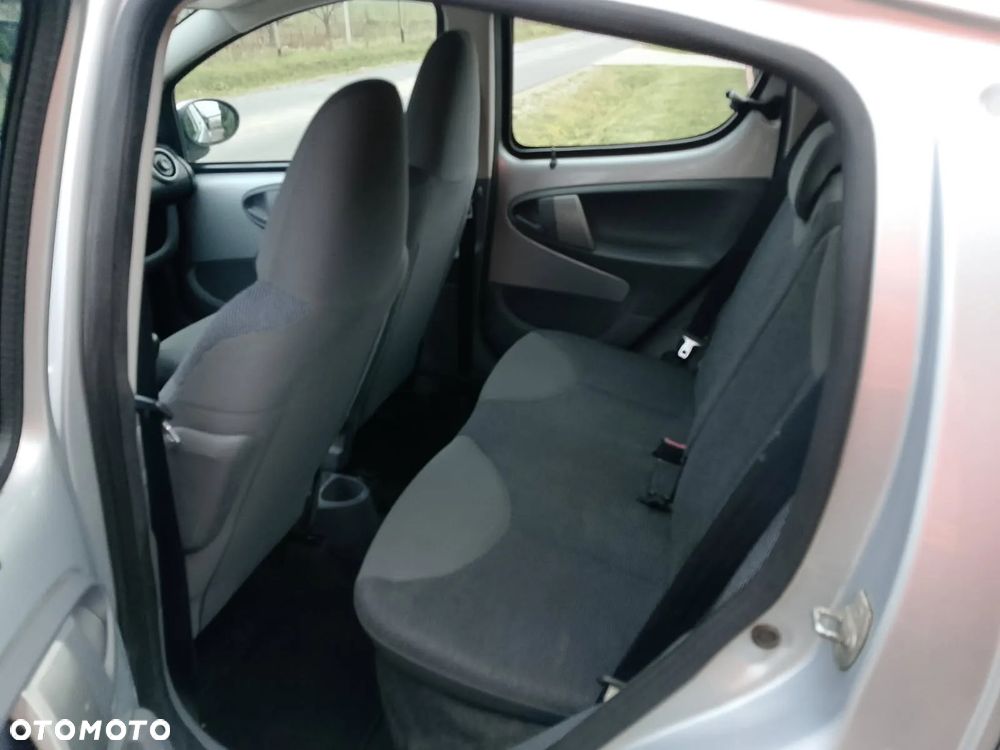 Peugeot 107 - 10