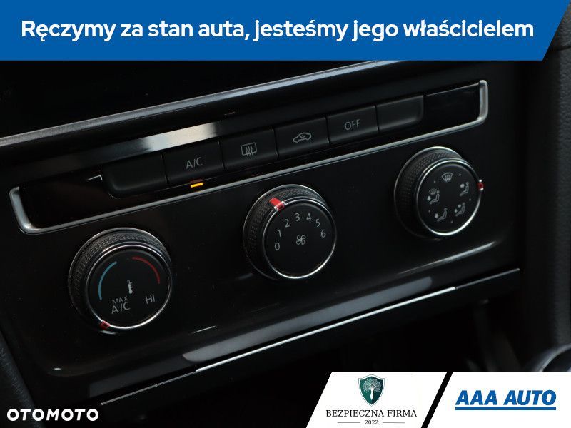 Volkswagen Golf - 16