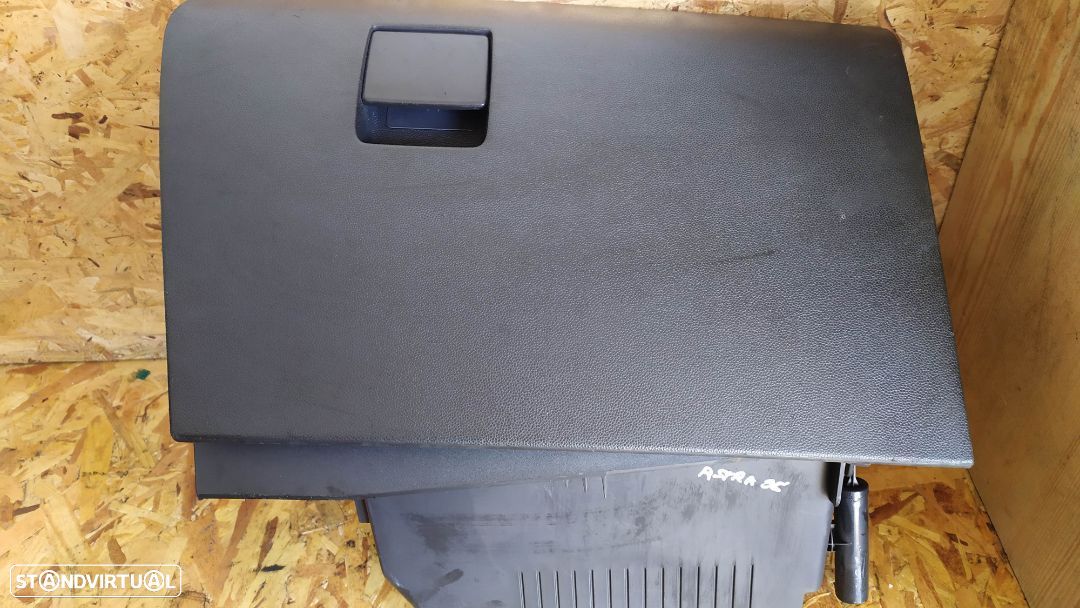 PORTA LUVAS OPEL ASTRA H - 1