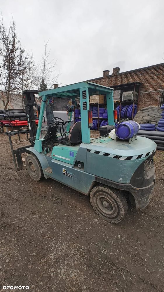 Mitsubishi FG50K - 4