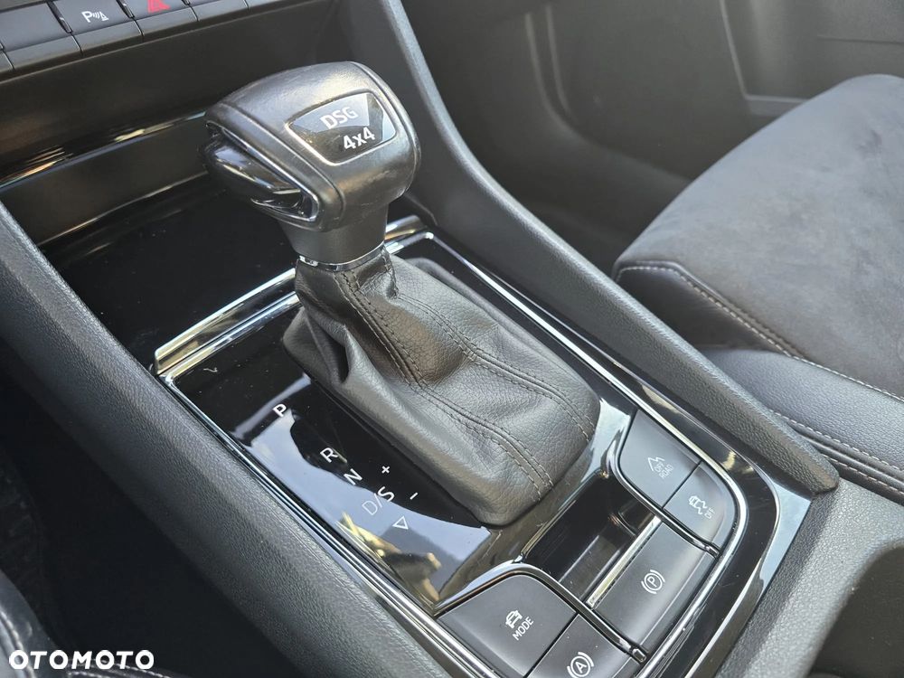 Skoda Karoq 2.0 TDI SCR 4x4 DSG Style - 11