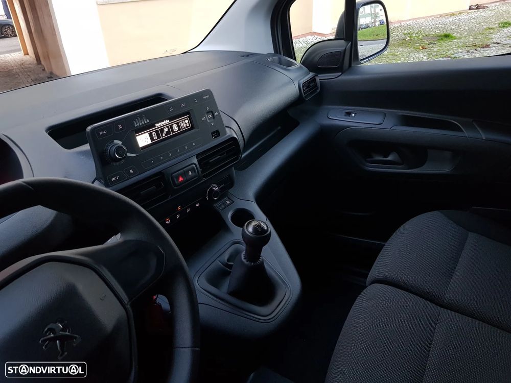 Peugeot Partner 3 Lugares - 40