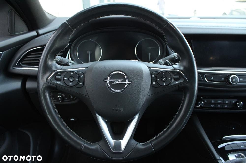 Opel Insignia - 15