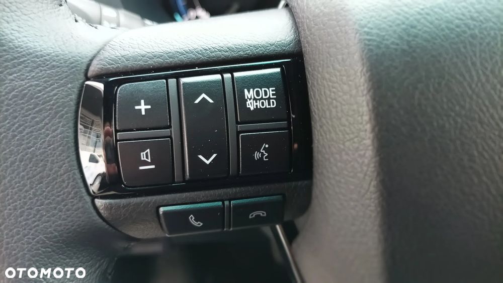 Toyota Hilux 2.8 D-4D mHEV Double Cab Invincible 4x4 - 13