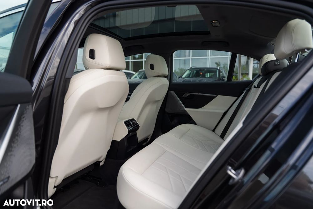 BMW Seria 5 520d AT MHEV - 19