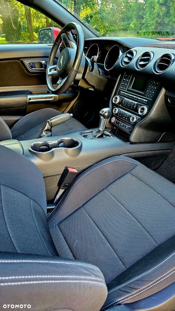 Ford Mustang 3.7 V6 - 18