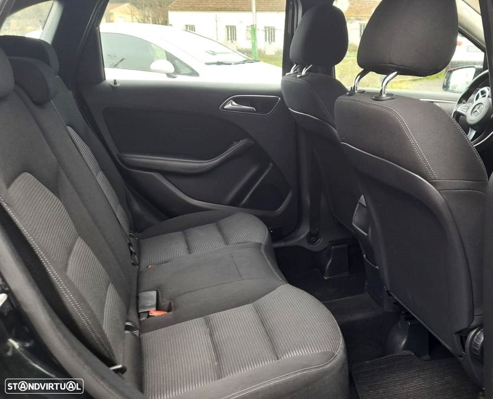 Mercedes-Benz B 180 d Urban - 11