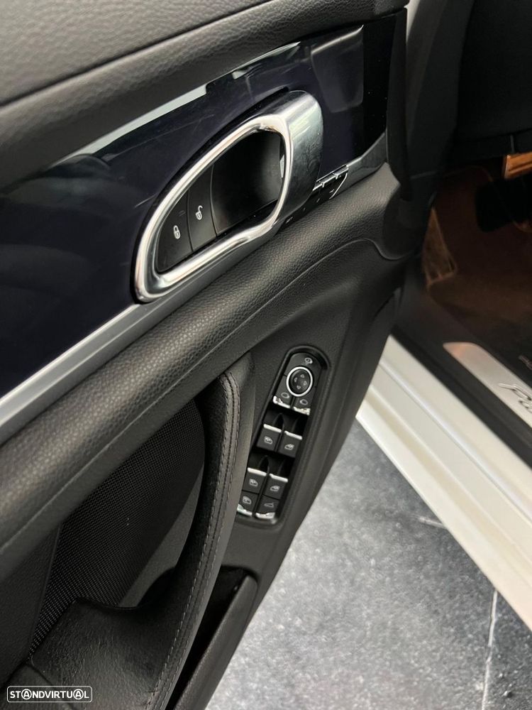 Porsche Panamera 3.0 V6 - 16