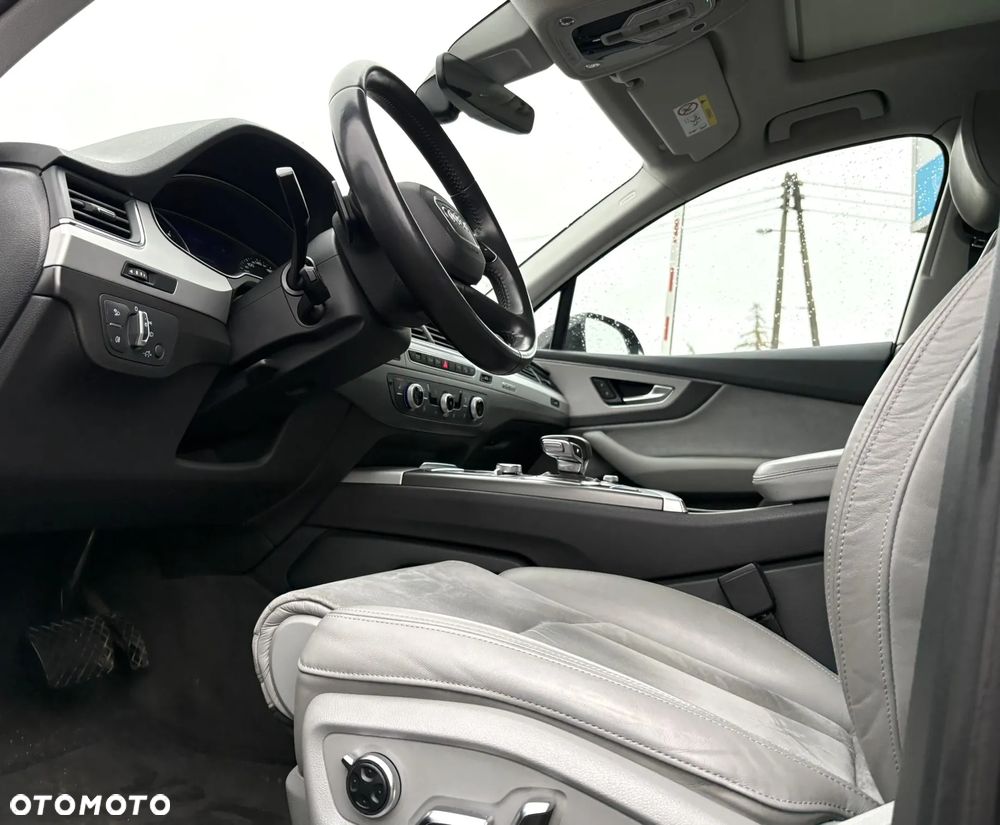 Audi Q7 - 11