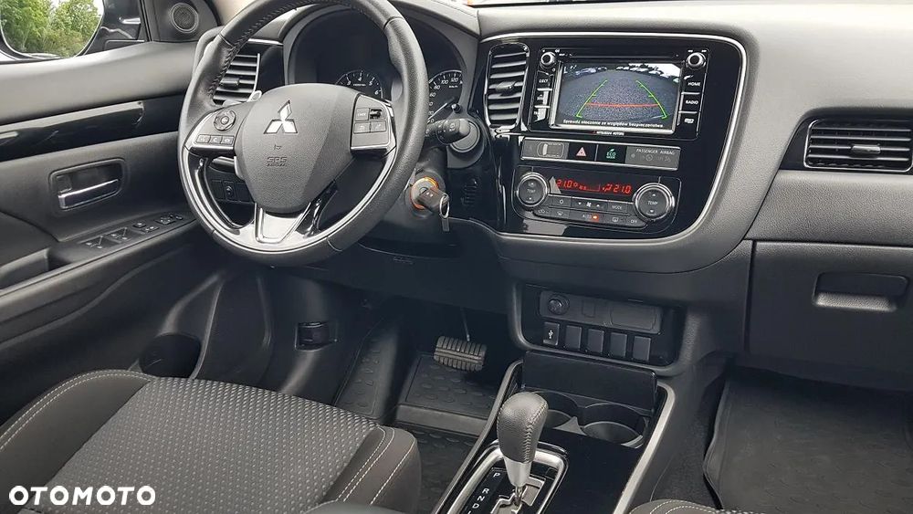 Mitsubishi Outlander 2.0 Intense 2WD CVT - 19