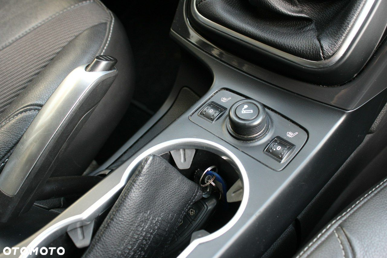 Ford Kuga 2.0 TDCi 4WD Titanium - 26