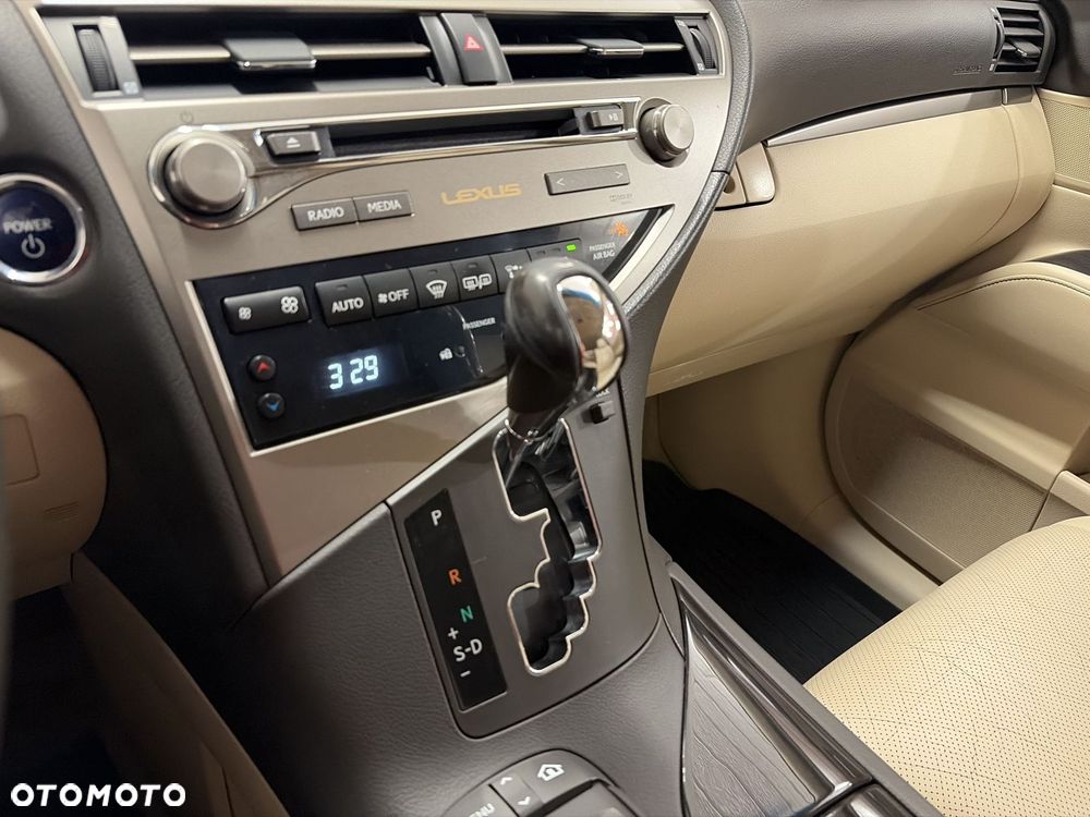Lexus RX - 17