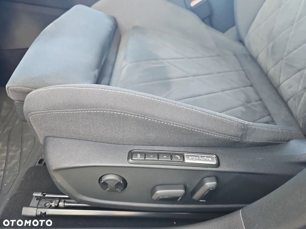 Volkswagen Golf 1.5 TSI EVO Style - 14