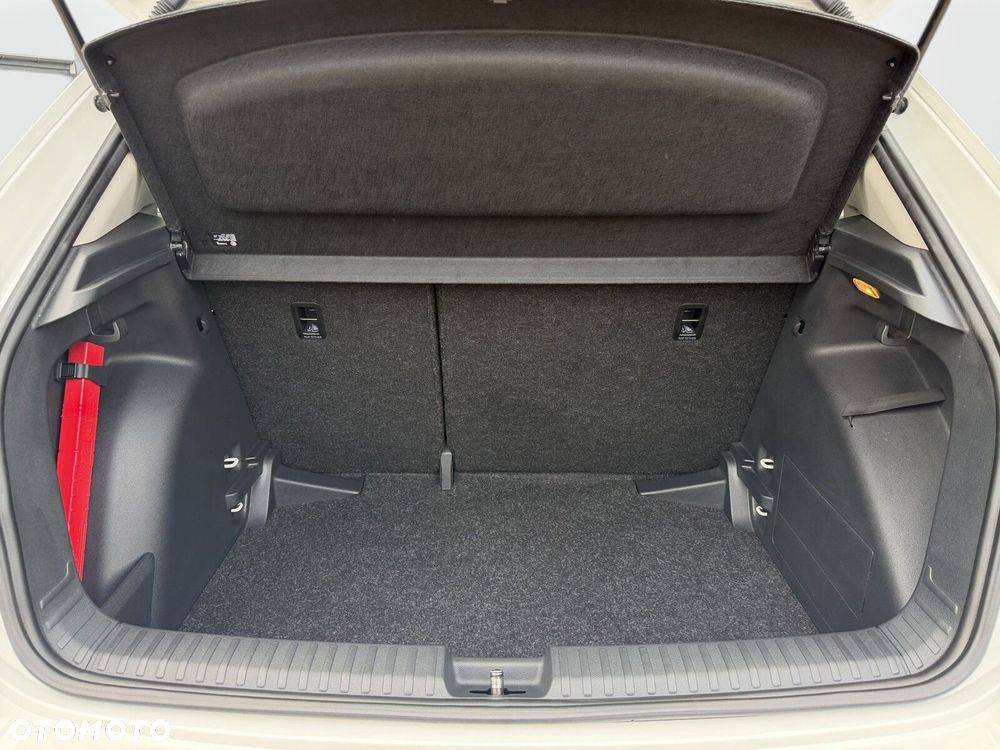 Skoda Fabia 1.0 Ambition - 12