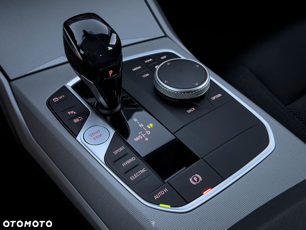 BMW Seria 3 330e Advantage sport - 35