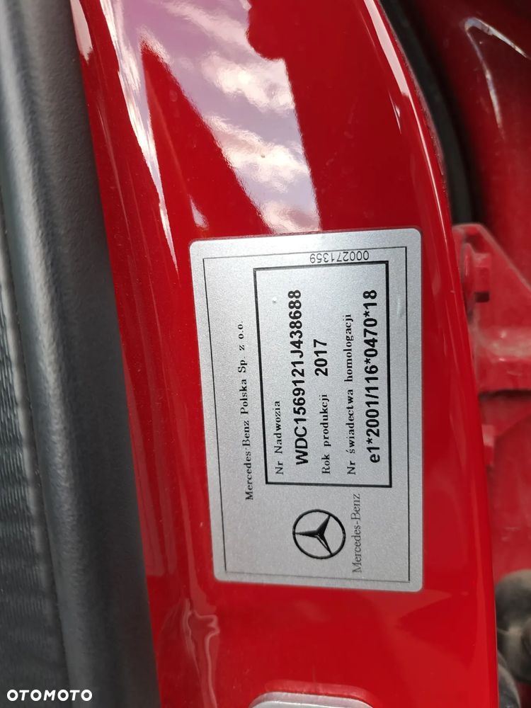 Mercedes-Benz GLA 180 d 7G-DCT Urban - 16