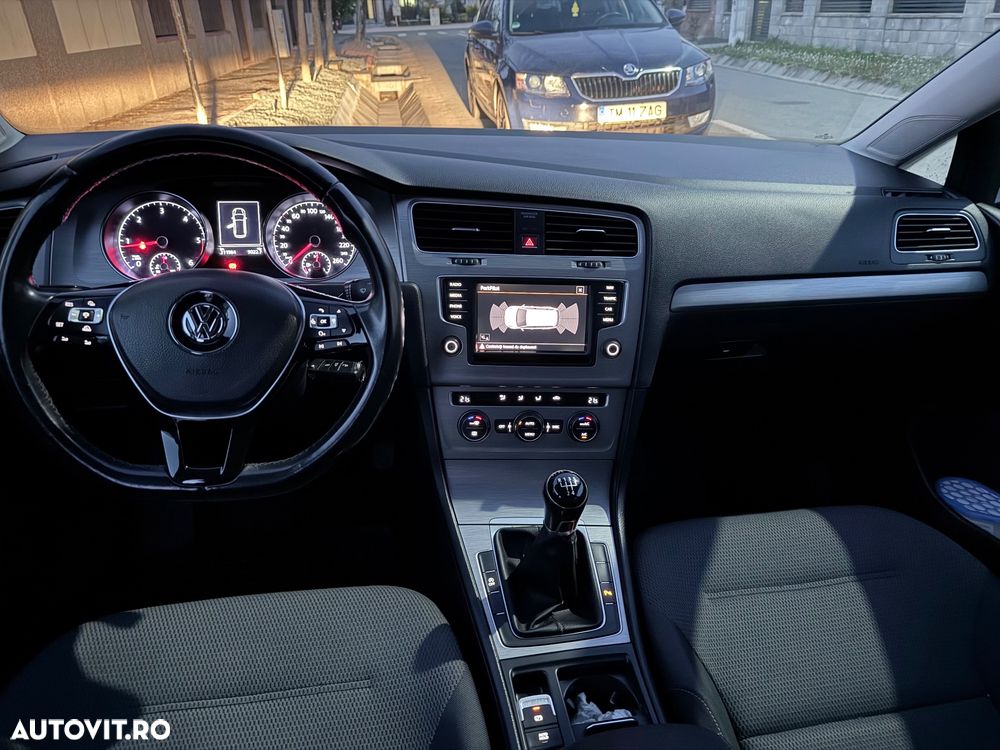 Volkswagen Golf 1.6 TDI DPF BMT Comfortline - 3
