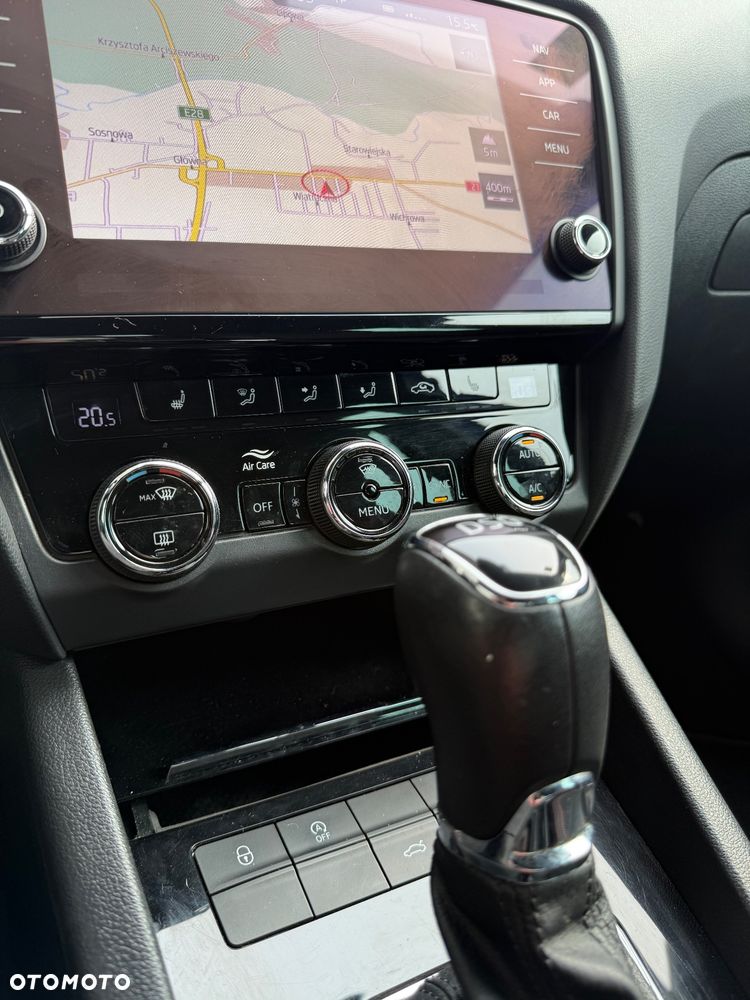 Skoda Octavia 2.0 TDI DSG Sportline - 14