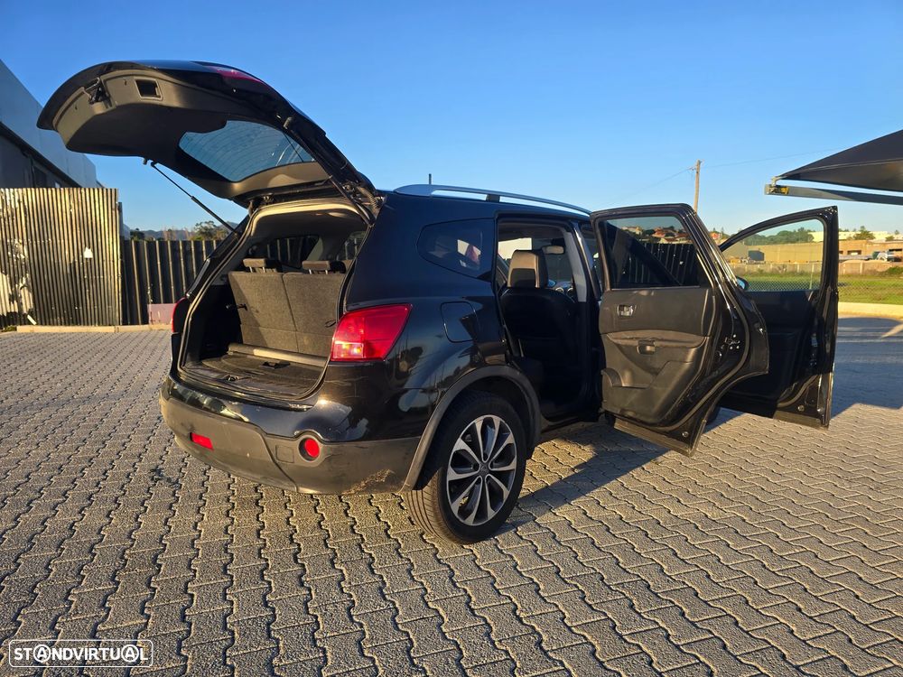 Nissan Qashqai +2 - 14
