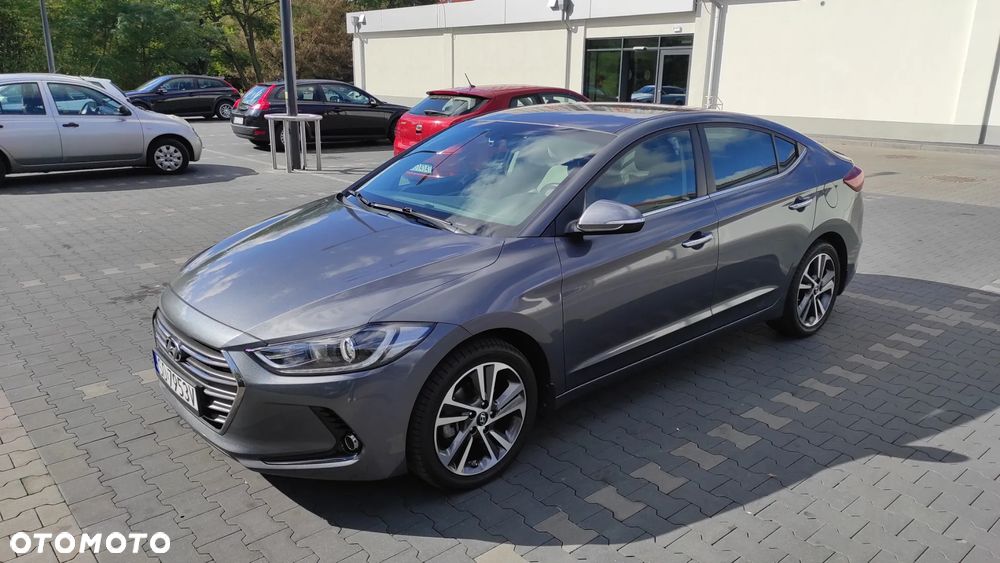 Hyundai Elantra 1.6 Style - 11