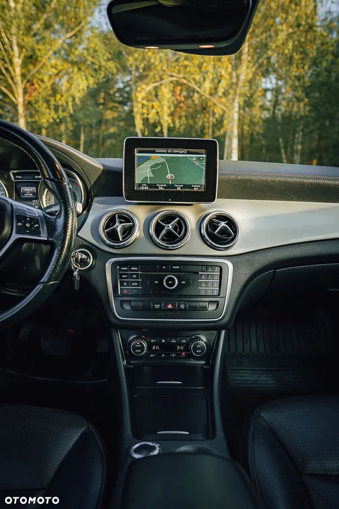 Mercedes-Benz CLA Shooting Brake 180 d 7G-DCT AMG Line - 20