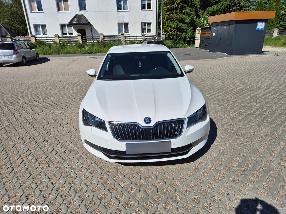 Skoda Superb 2.0 TDI Ambition DSG7 - 6