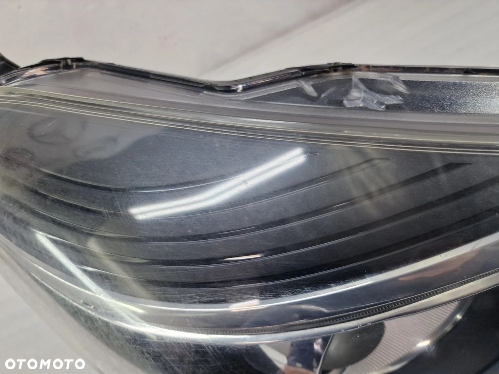 TOYOTA YARIS III 3 LIFT HYBRYDA HYBRID 14- PRAWA LAMPA PRZEDNIA PRZÓD SOCZEWKA + LED , NR KOITO 0D-162 , NR AUKCJI LPP38 - 4