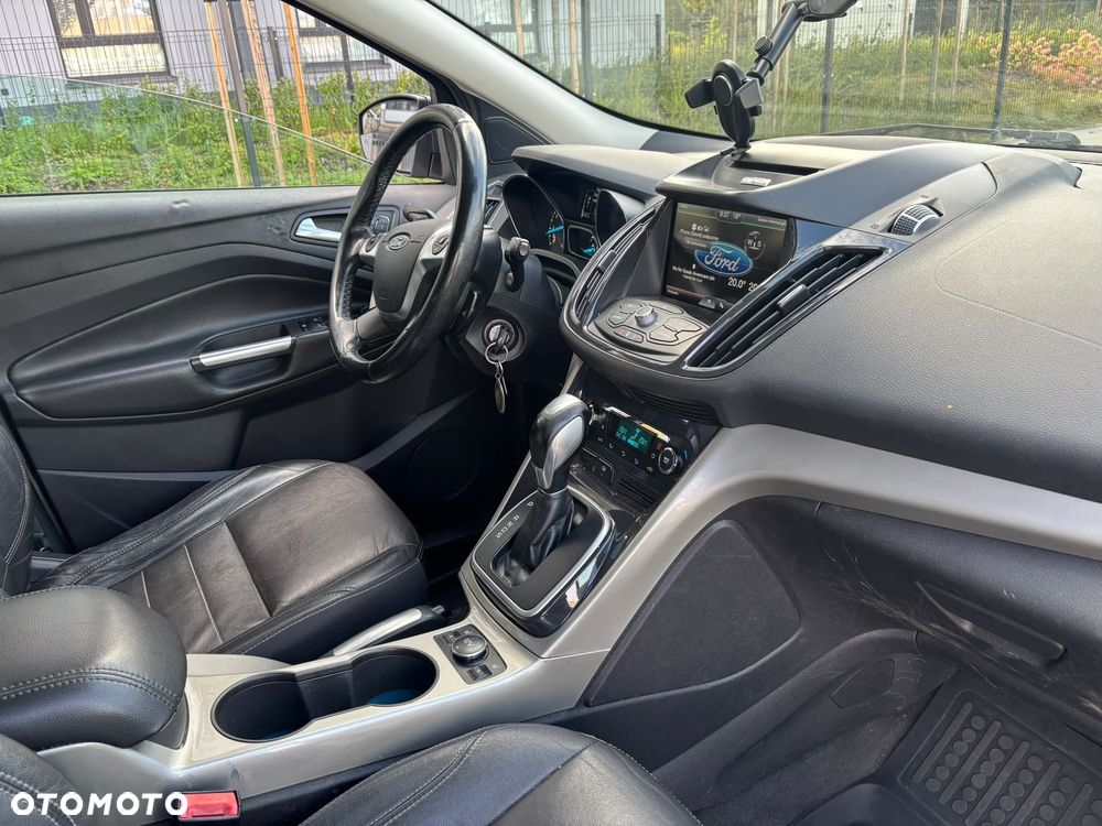 Ford Escape 2.0 EcoBoost AWD Titanium - 10