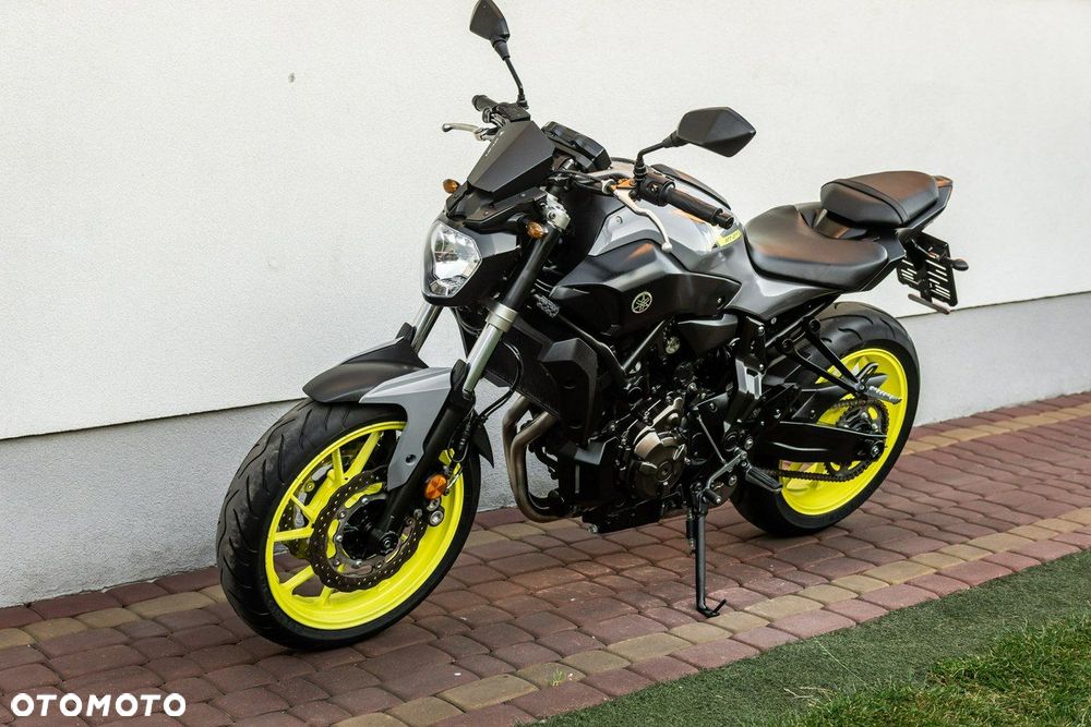 Yamaha MT - 6