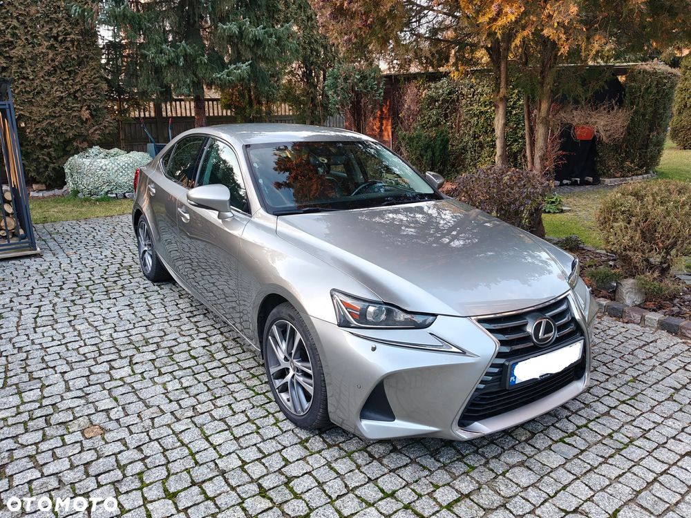 Lexus IS 200t / 300 Elegance - 1