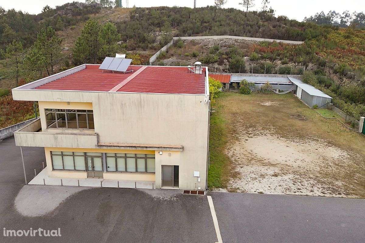 Prédio  para arrendamento - Grande imagem: 4/50