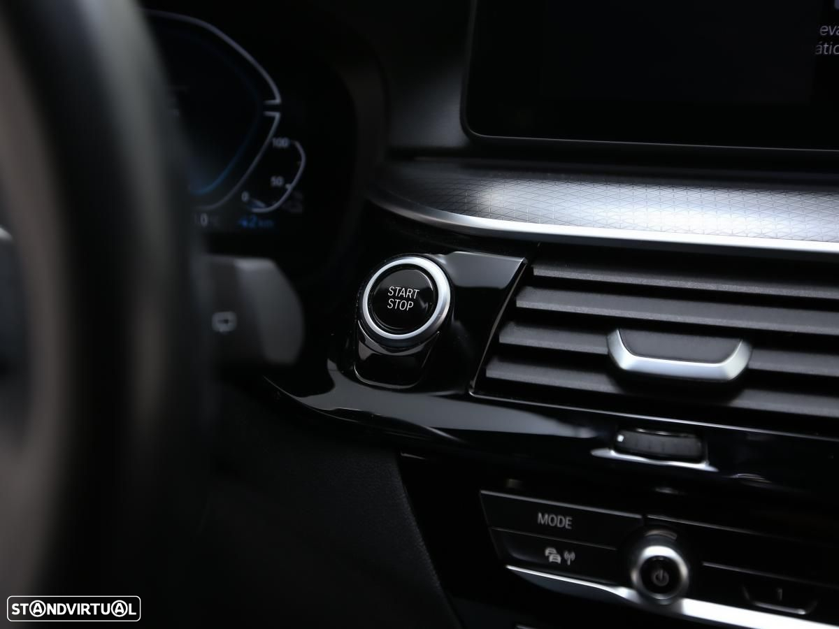 BMW 530 e Pack Desportivo M - 20