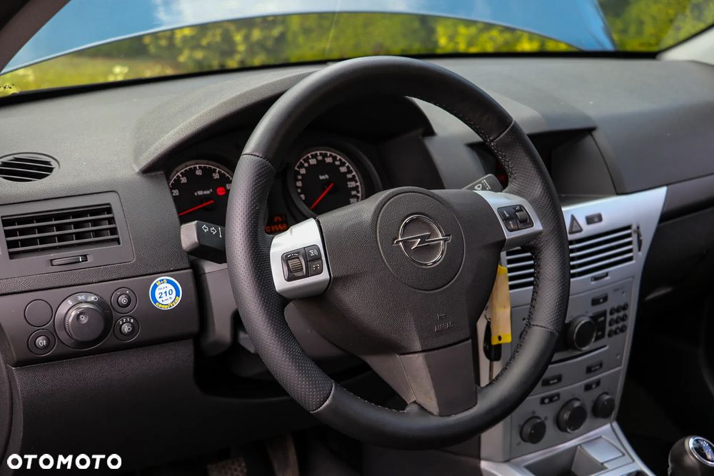 Opel Astra 1.6 Exklusiv - 27