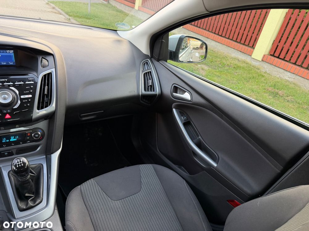 Ford Focus 1.6 Ti-VCT Titanium - 26