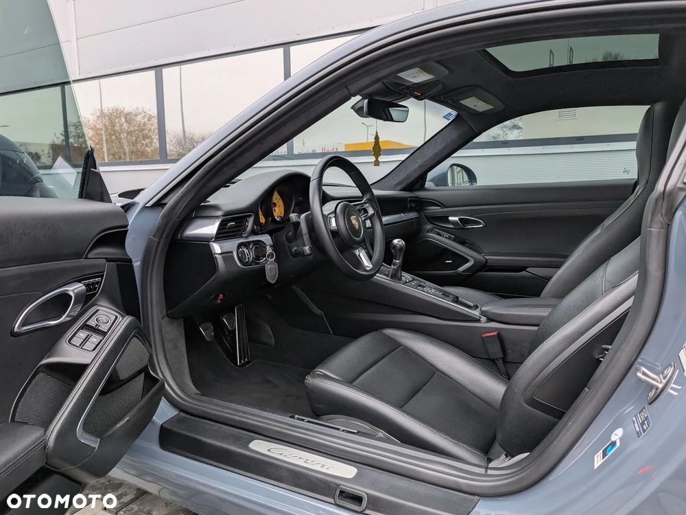 Porsche 911 Carrera S - 16